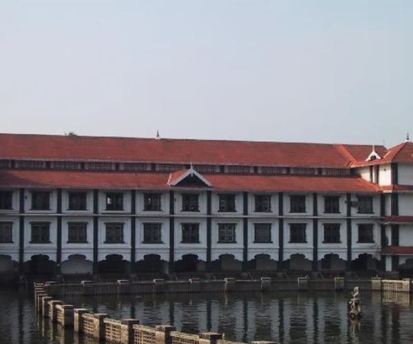 Guruvayoor Temple Pond