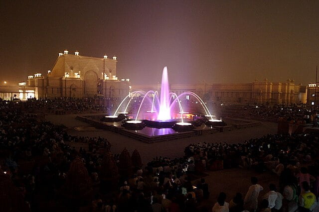 Akshardham Temple fountain