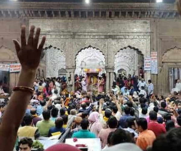 Banke-Bihari-Mandir-Darshan-Hall