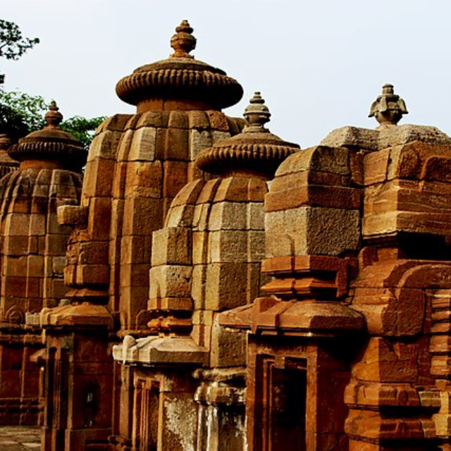 Group_of_temples_at_mukteswar