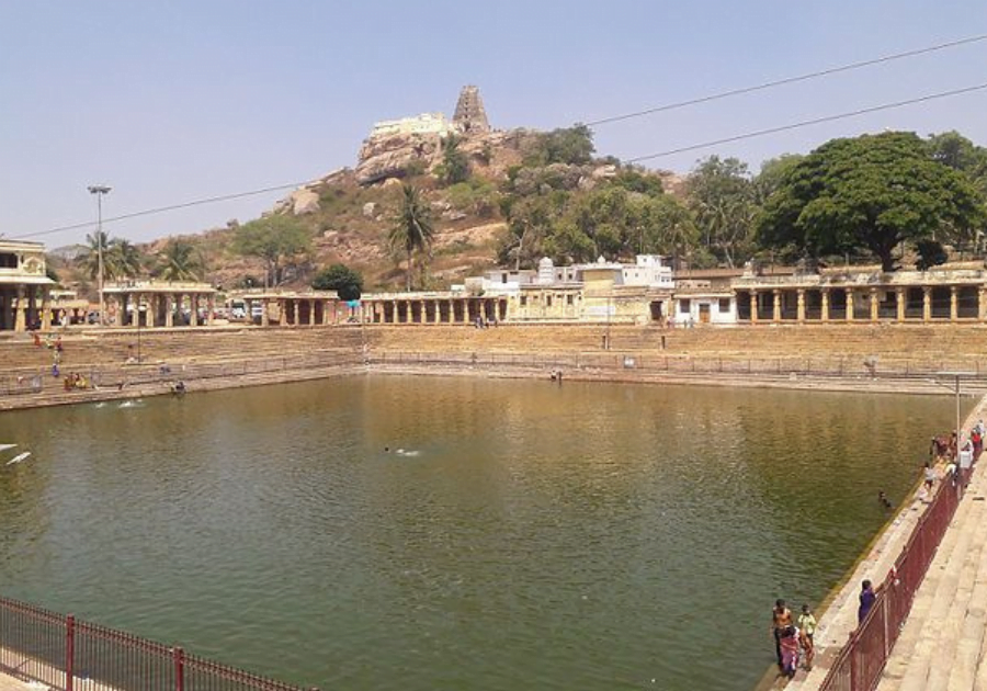 Melkote_Temple_Kund