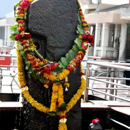 Shani Dev shani-shingnapur